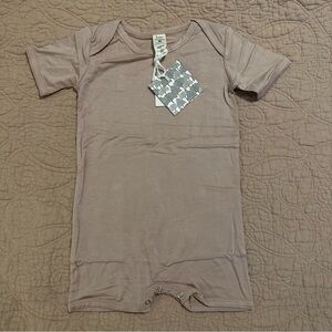 Kate Quinn Tan Bodysuit with Snap Closure and Short Sleeves